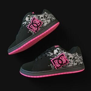 Dc shoes skull graphic